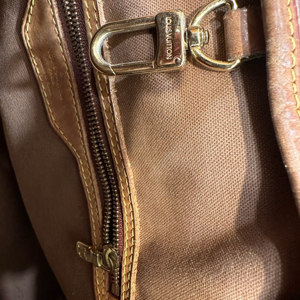 Guaranteed Authentic Luis Vuitton Batignolles - image 7